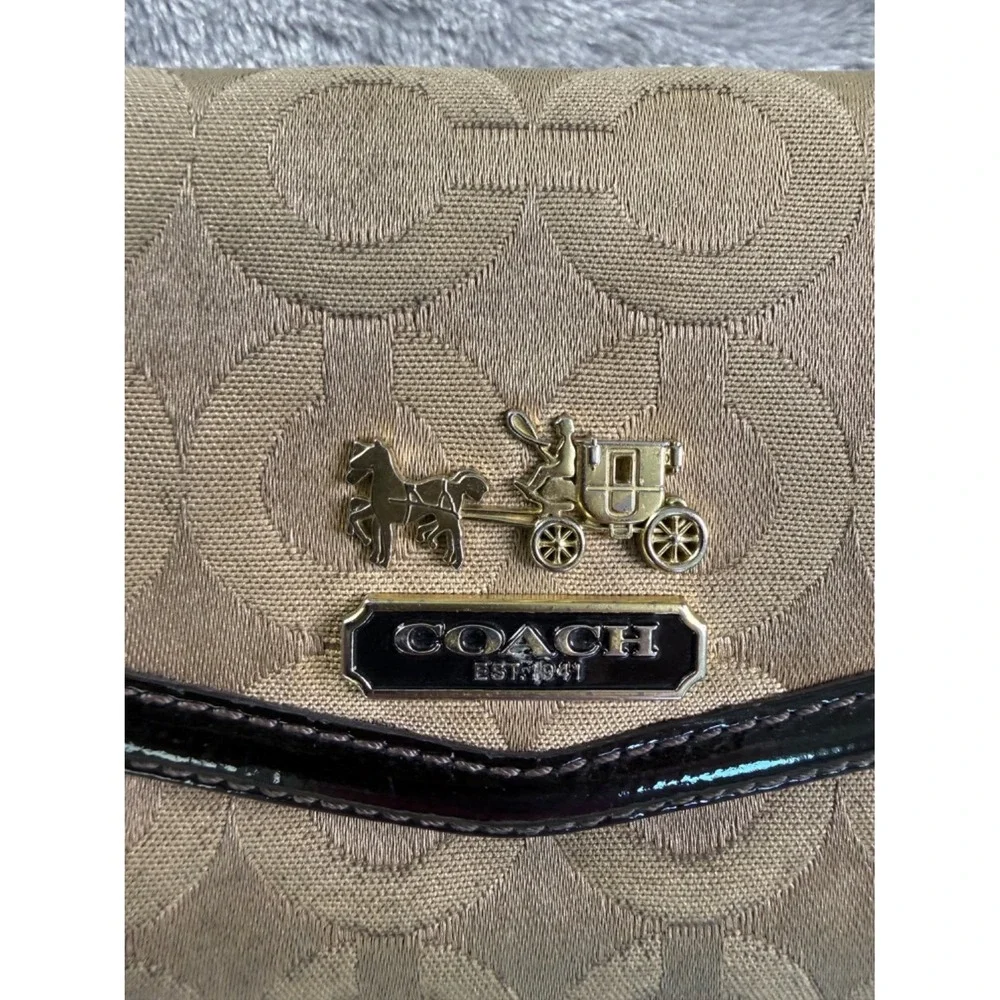 Coach Signature C Pleated Slim Envelope Women's Wallet Large Khaki